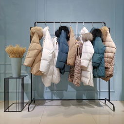 素黑女装 从厂家直达零售的时尚女装批发新篇章